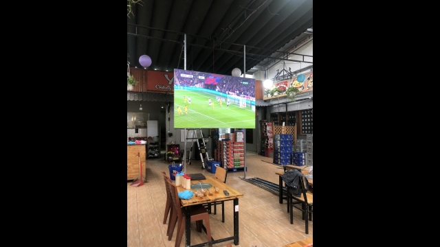 Màn hình LED xem bóng đá quán cafe, nhà hàng quán nhậu